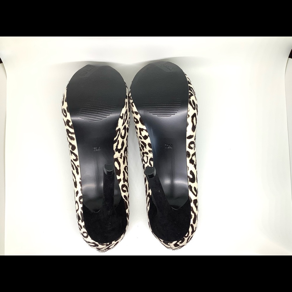 Guess Women’s Honora Platform Pumps - Picture 4 of 7